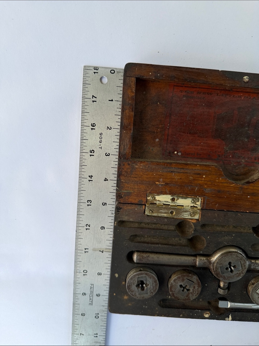 Antique Wells Bros Little Giant Screw Plate Tap & Die Set Wooden Box 1885 - Picture 6 of 9